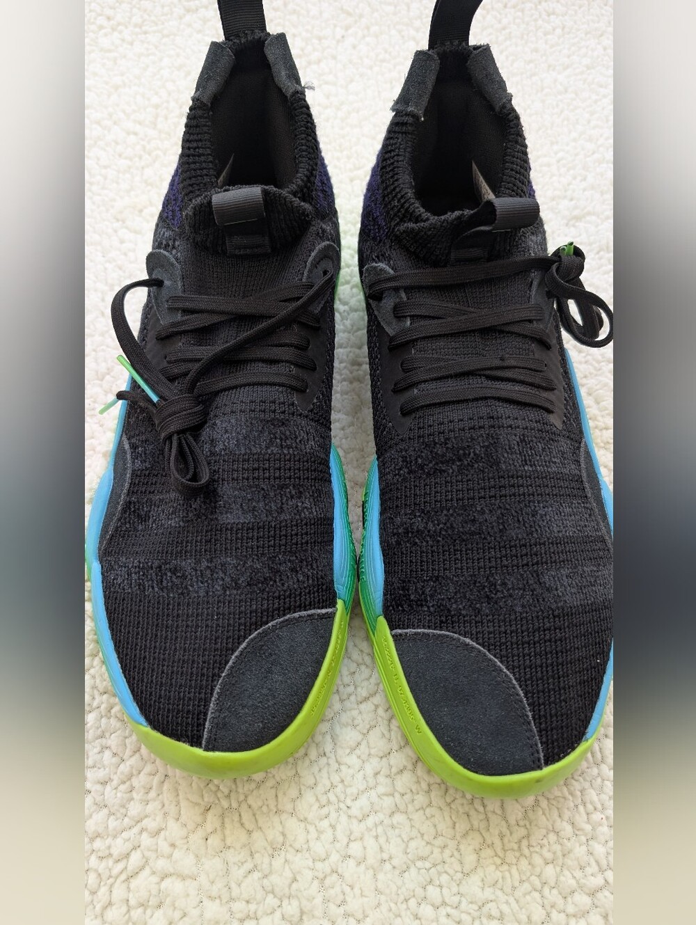 Size 16M- Adidas Trae Young 2 'Trae-Tlien' basketball sneaker
